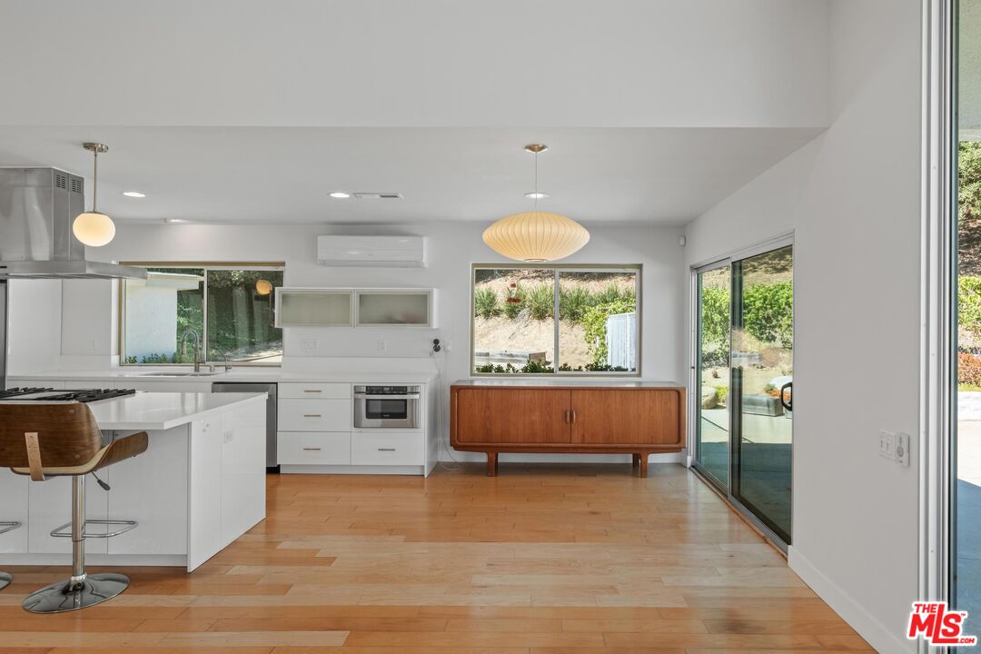 4207 Michelangelo Ave