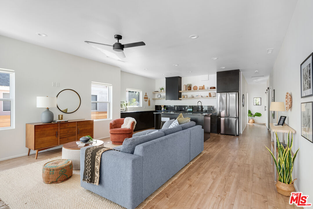 841 N La Fayette Park Pl