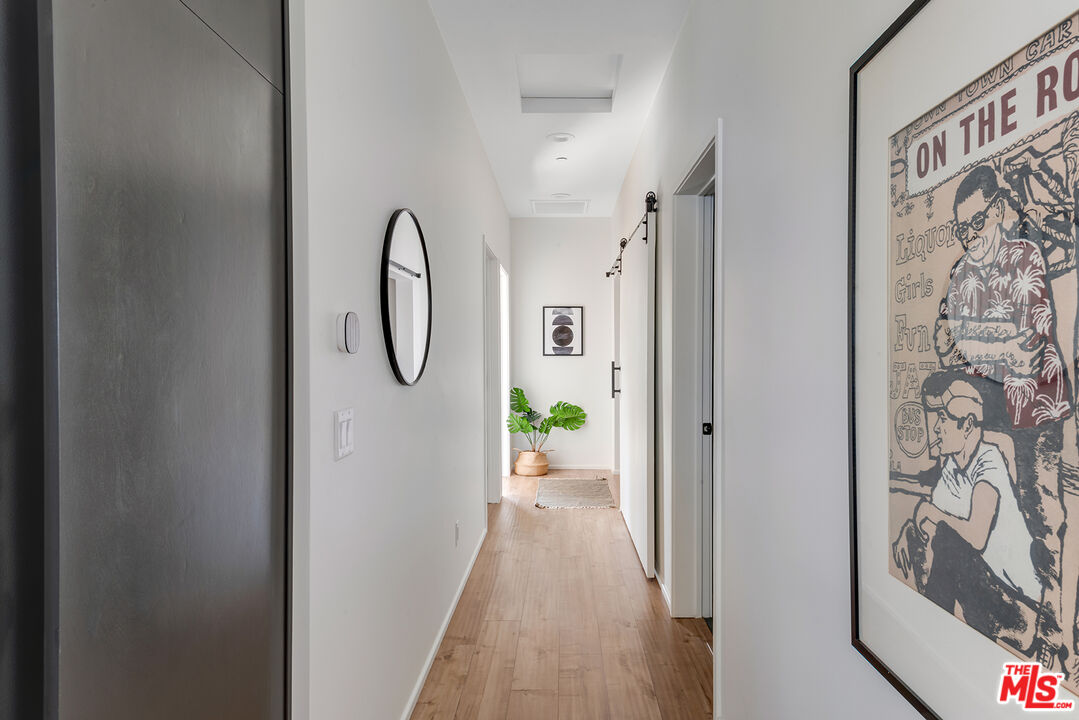 841 N La Fayette Park Pl