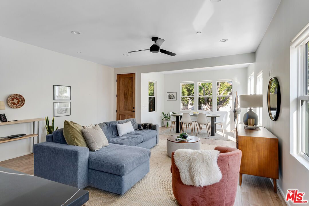 841 N La Fayette Park Pl