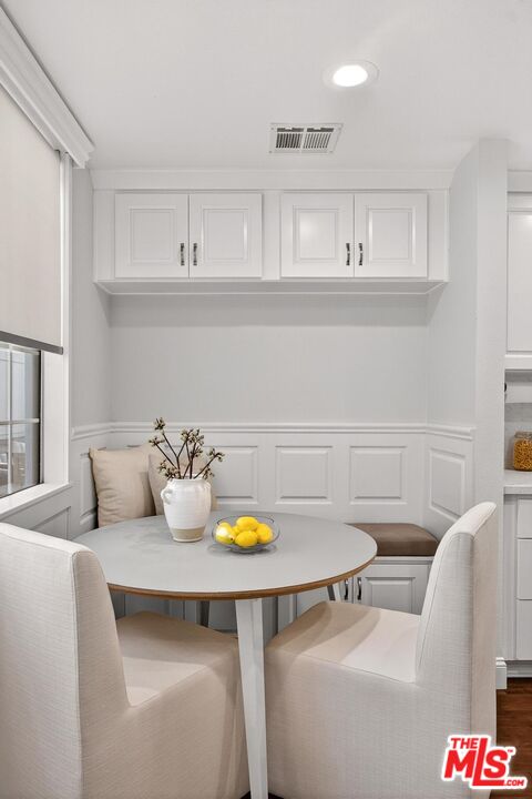 315 N Swall Dr Unit: 103