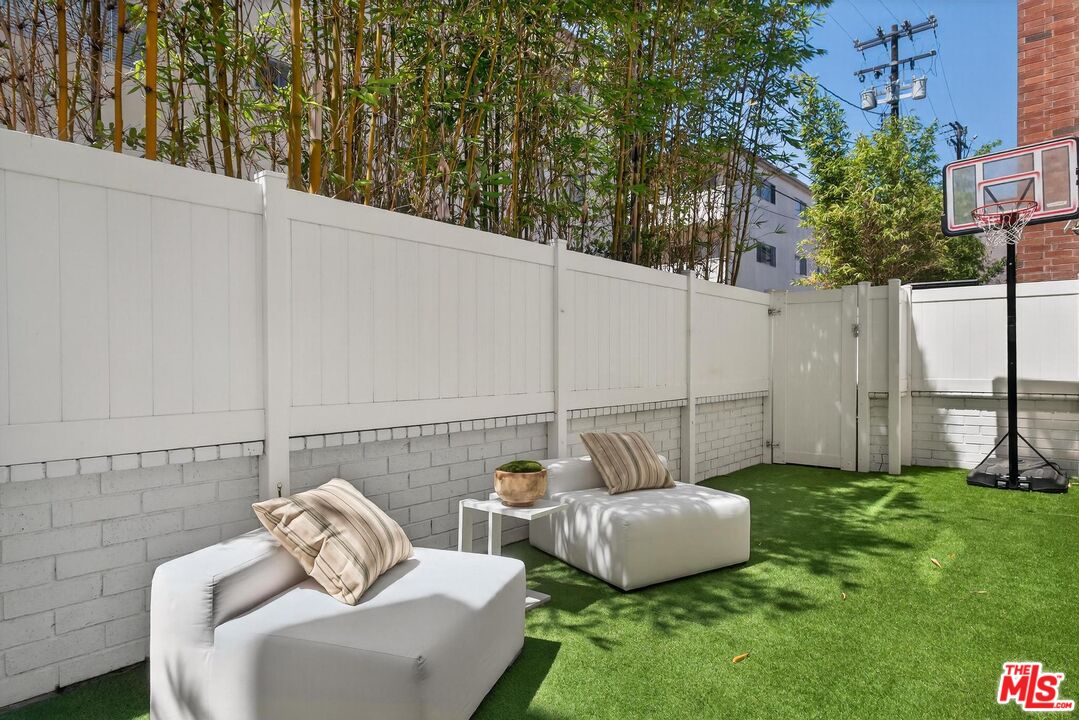 315 N Swall Dr Unit: 103