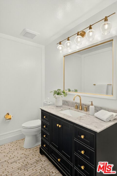 315 N Swall Dr Unit: 103