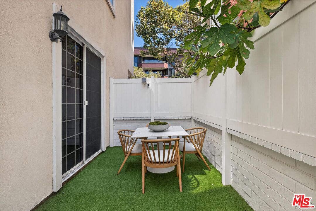 315 N Swall Dr Unit: 103