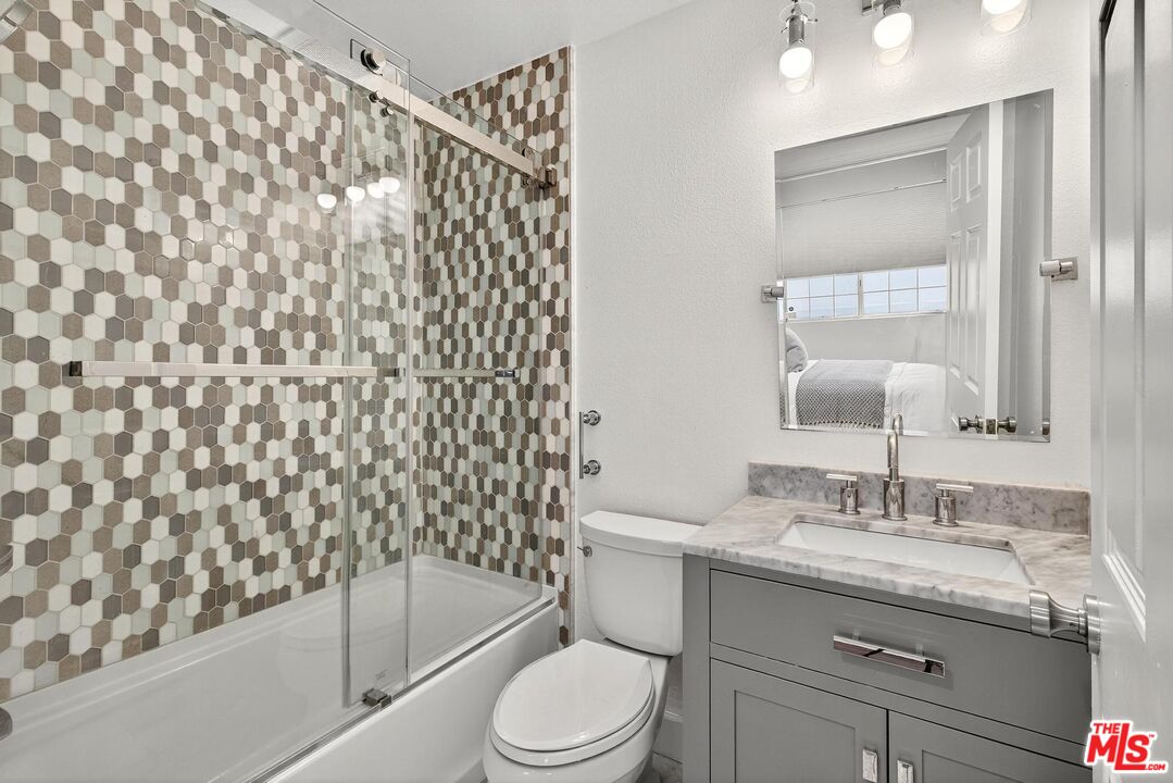 315 N Swall Dr Unit: 103