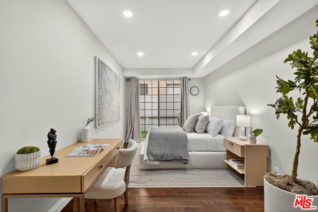 315 N Swall Dr Unit: 103