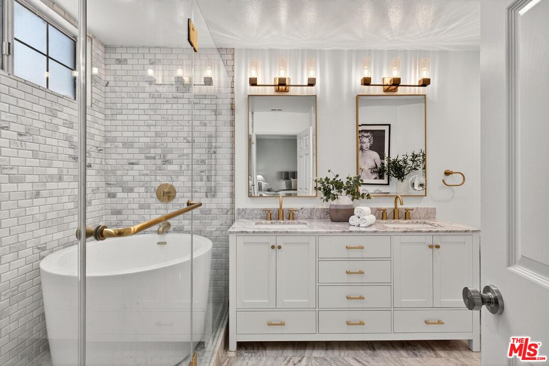 315 N Swall Dr Unit: 103