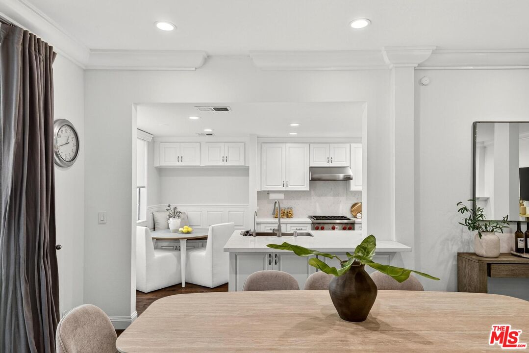 315 N Swall Dr Unit: 103