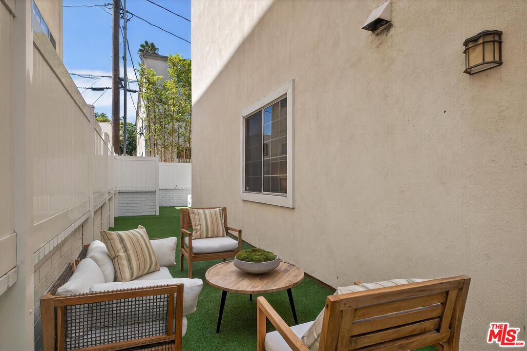 315 N Swall Dr Unit: 103