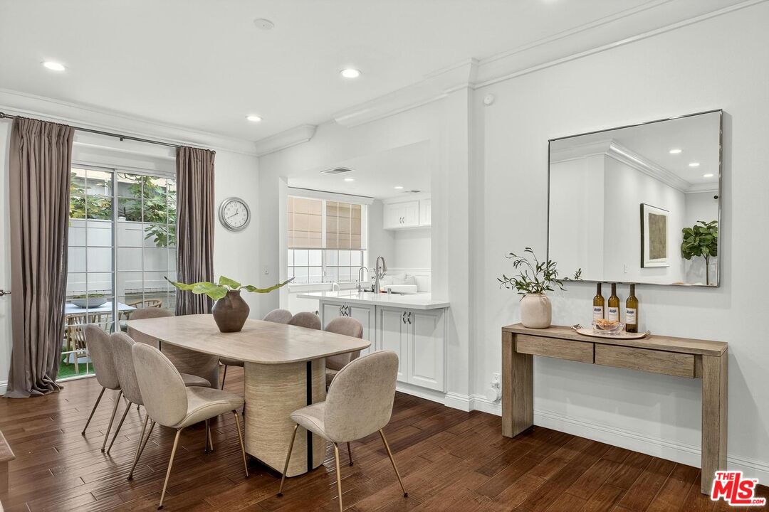 315 N Swall Dr Unit: 103