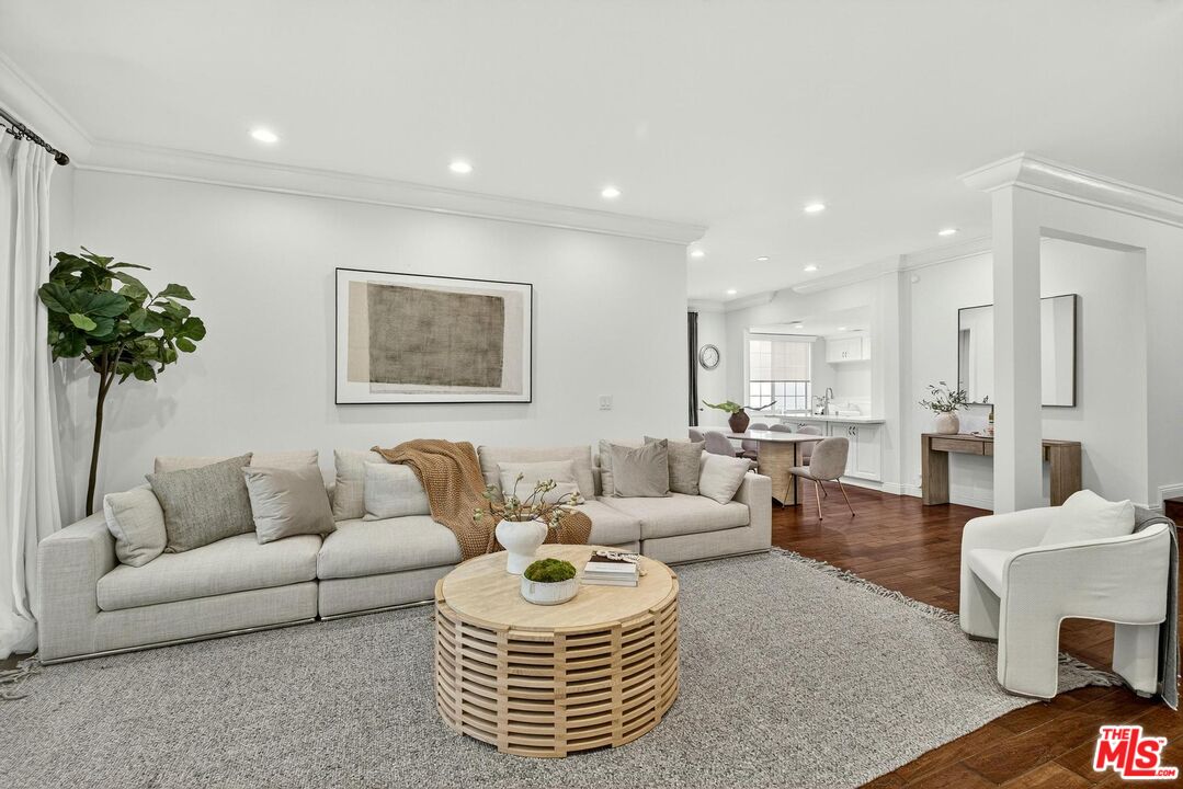 315 N Swall Dr Unit: 103