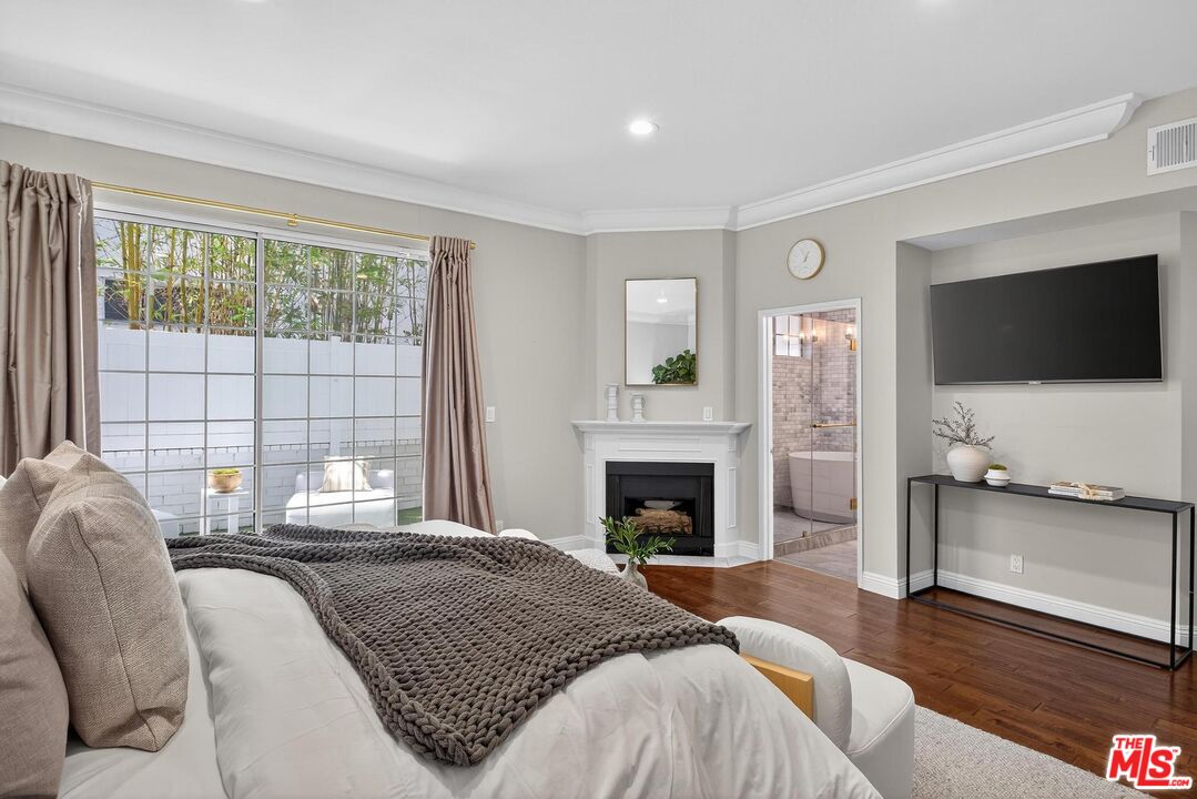 315 N Swall Dr Unit: 103