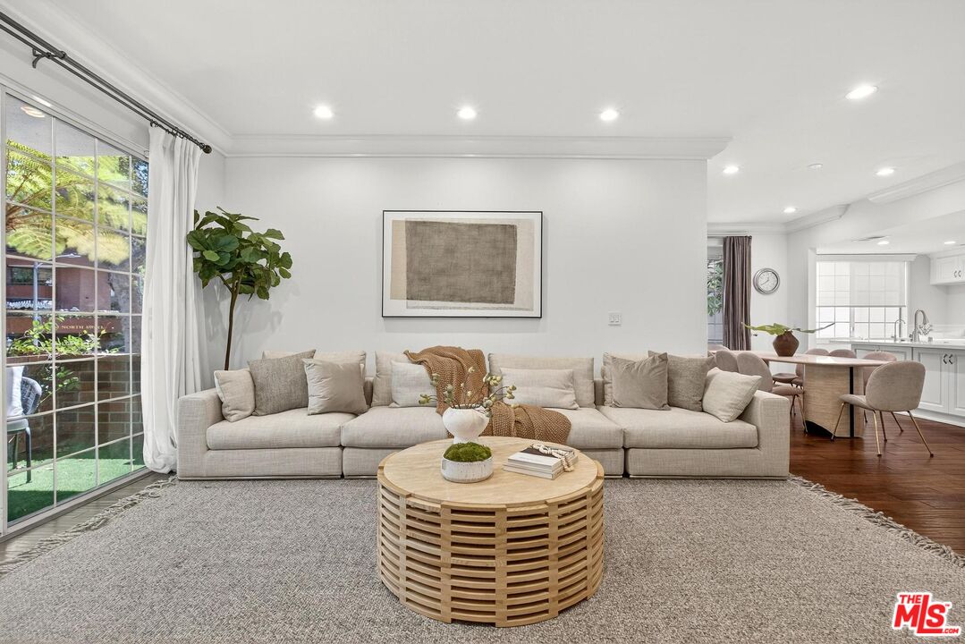 315 N Swall Dr Unit: 103