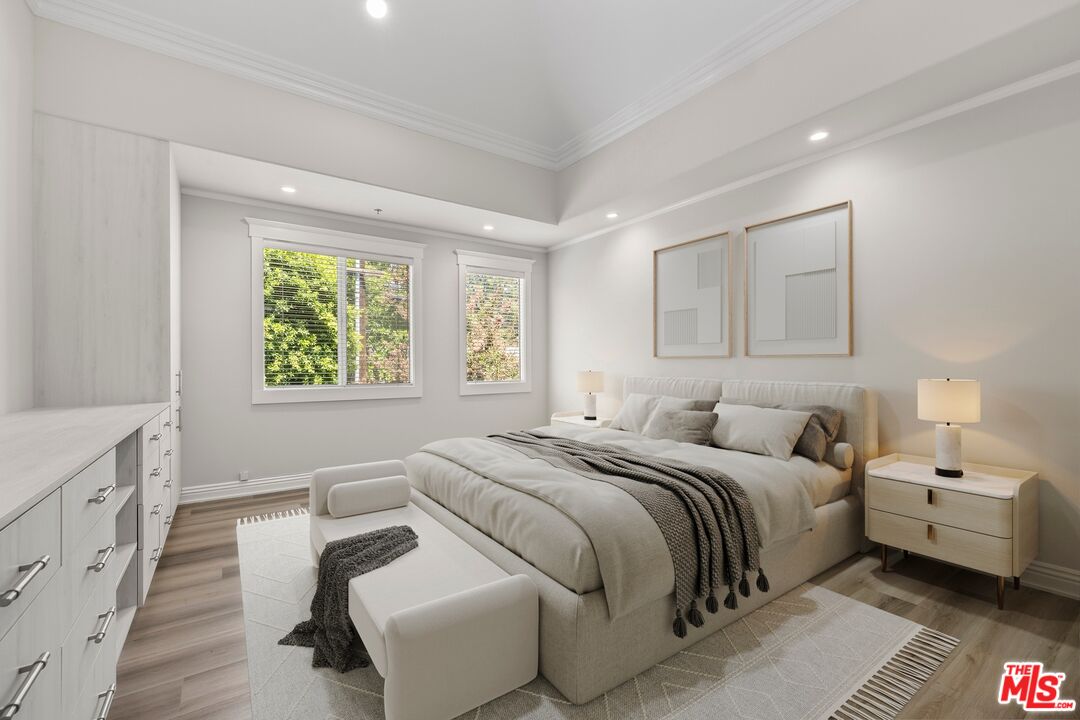 12633 Moorpark St Unit: 208