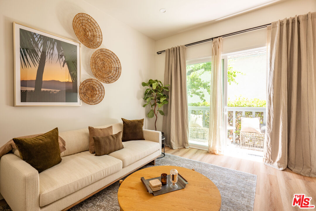 1144 17th St Unit: 6