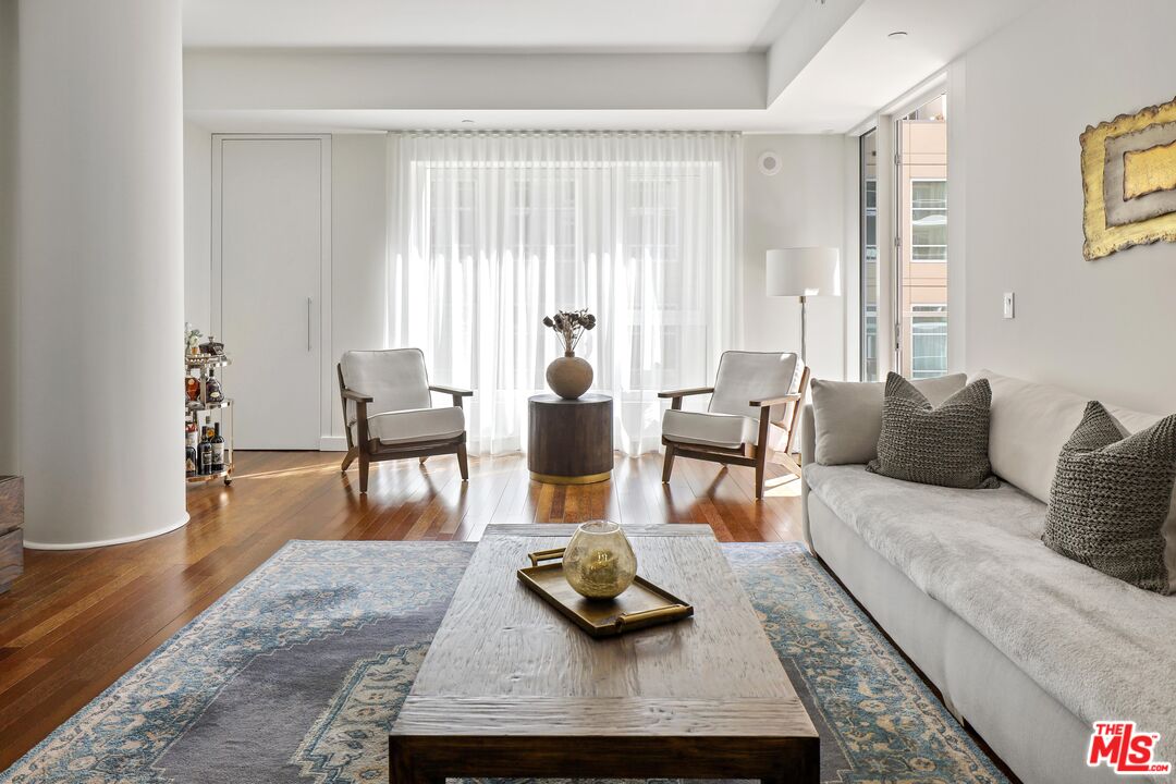 6250 Hollywood Blvd Unit: 5J