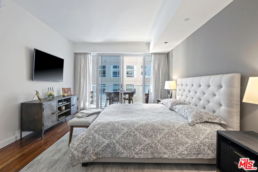 6250 Hollywood Blvd Unit: 5J