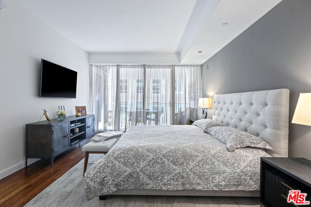 6250 Hollywood Blvd Unit: 5J