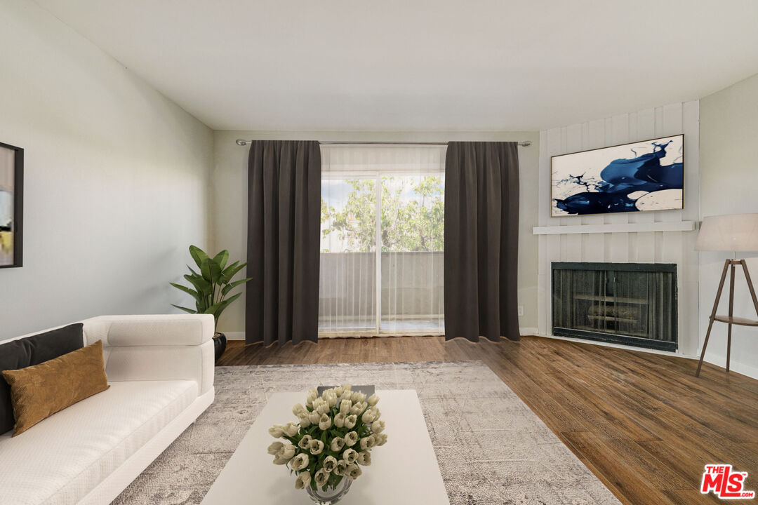 1342 HARVARD ST Unit: 201