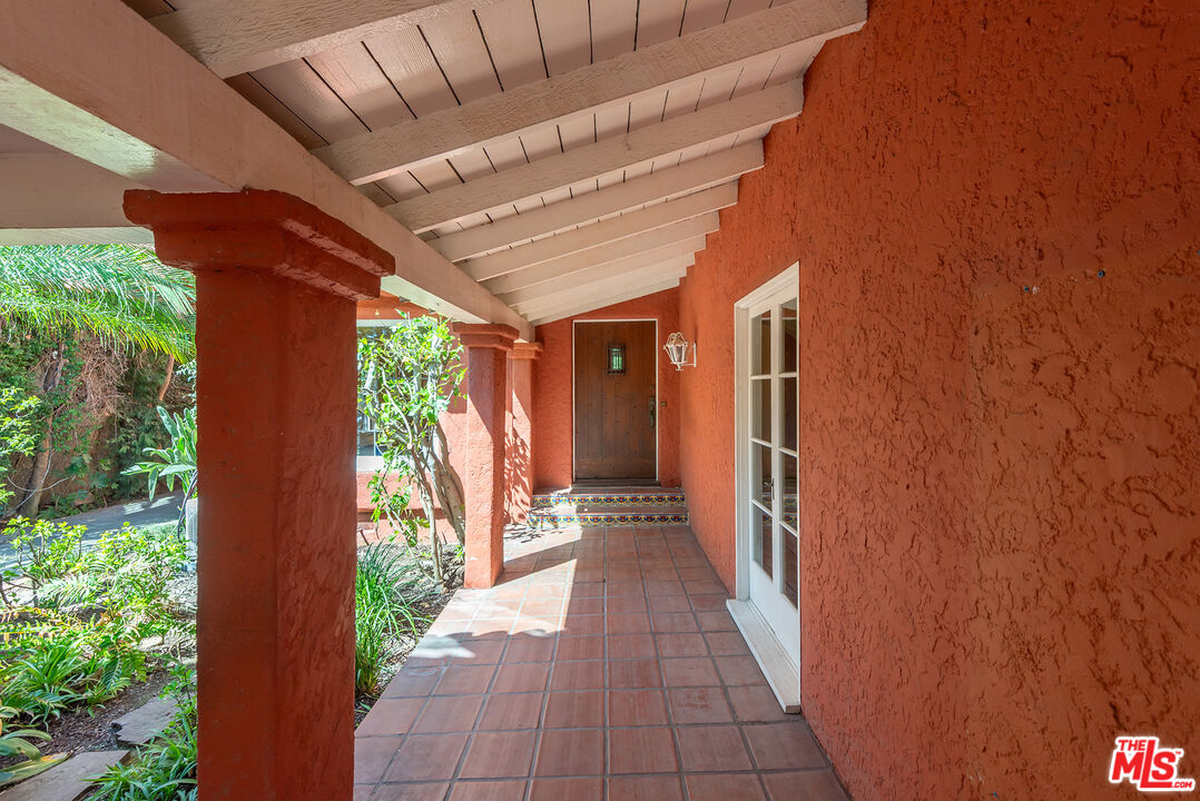 305 S McCarty Dr