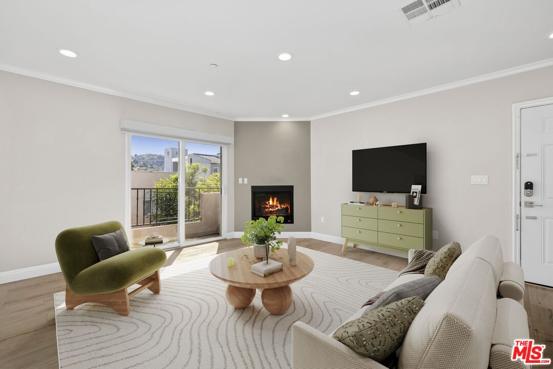 11909 Laurelwood Dr Unit: 5