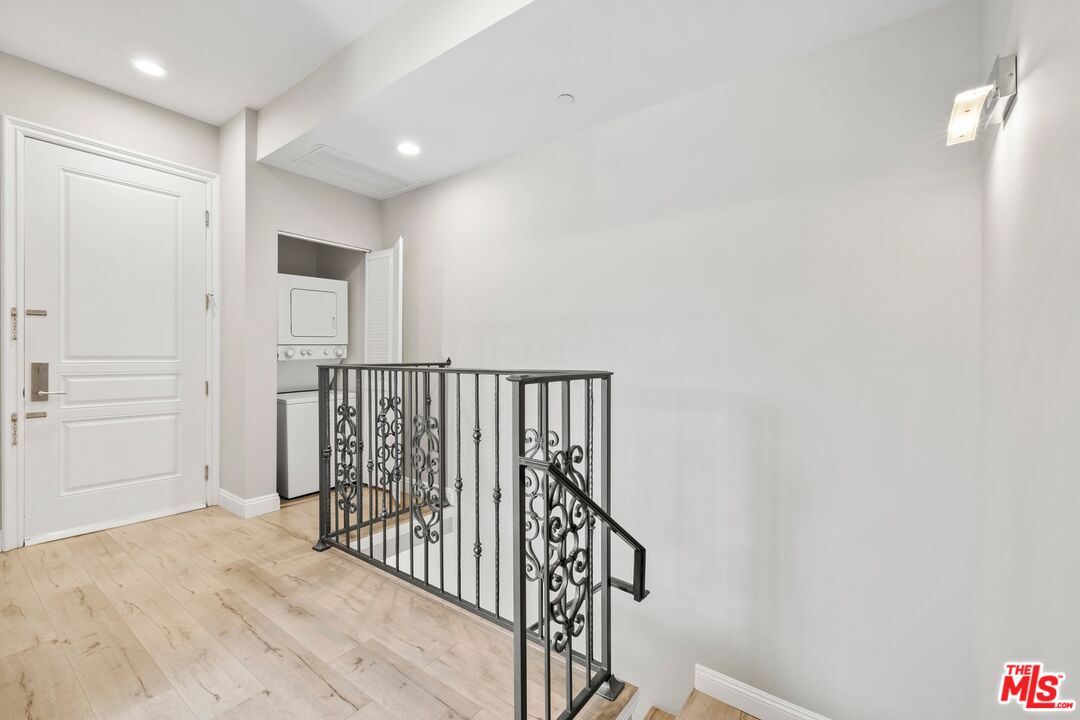 11909 Laurelwood Dr Unit: 5