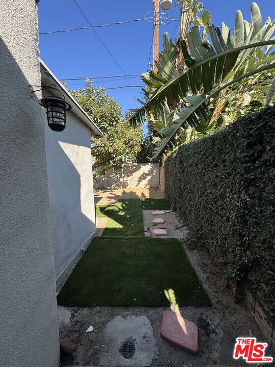 446 N California St Unit: GH