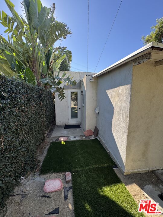 446 N California St Unit: GH