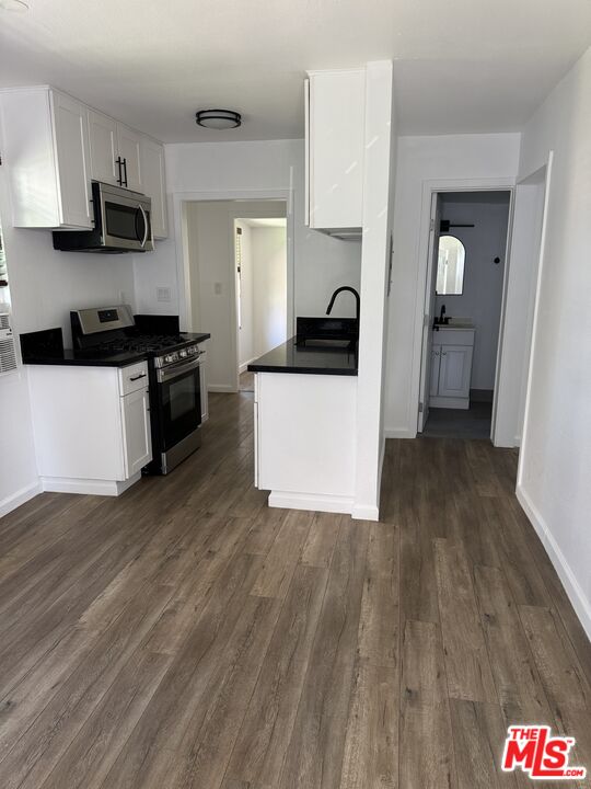 446 N California St Unit: GH