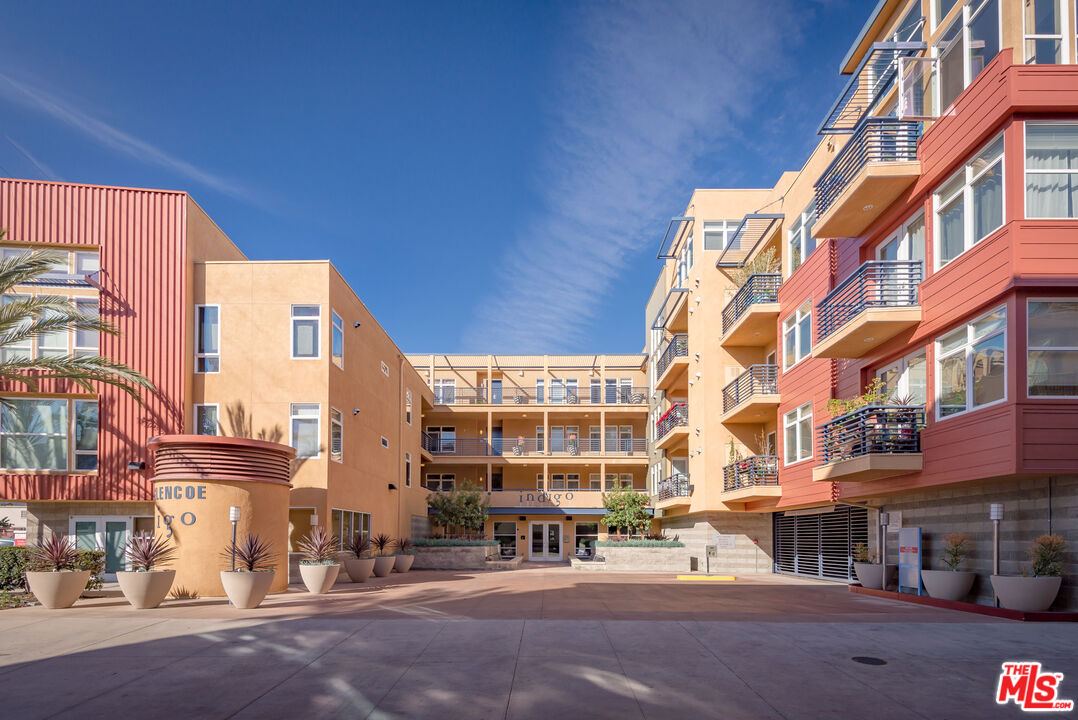 4050 GLENCOE AVE Unit: 405