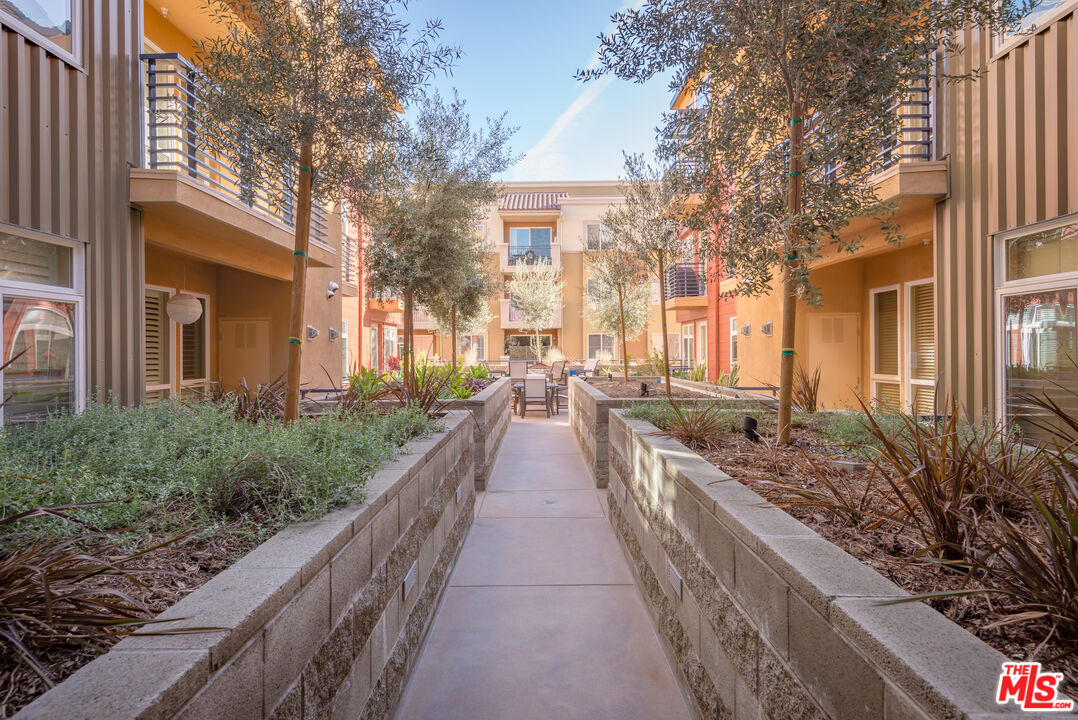 4050 GLENCOE AVE Unit: 405