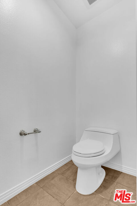 4050 GLENCOE AVE Unit: 405