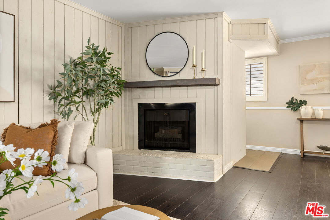 12930 Valleyheart Dr Unit: 4