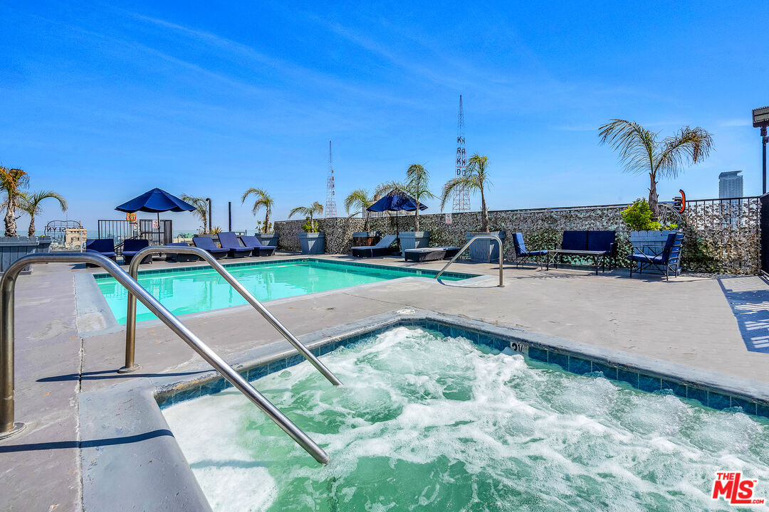 312 W 5th St Unit: 802