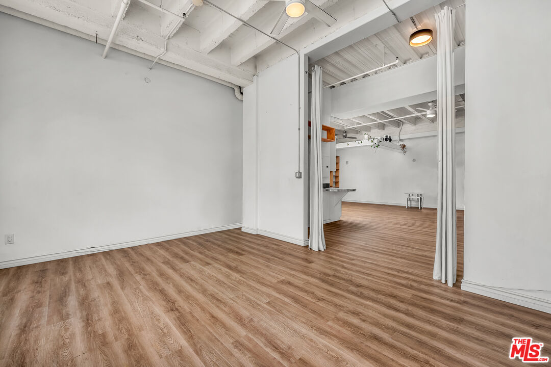 312 W 5th St Unit: 802