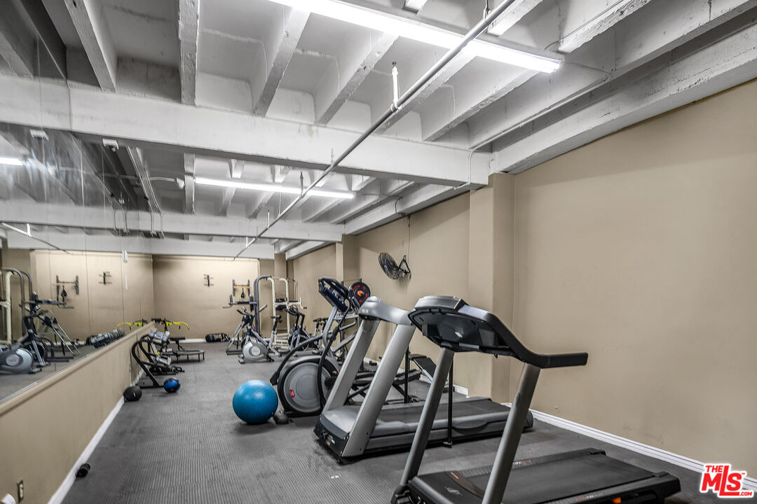 312 W 5th St Unit: 802