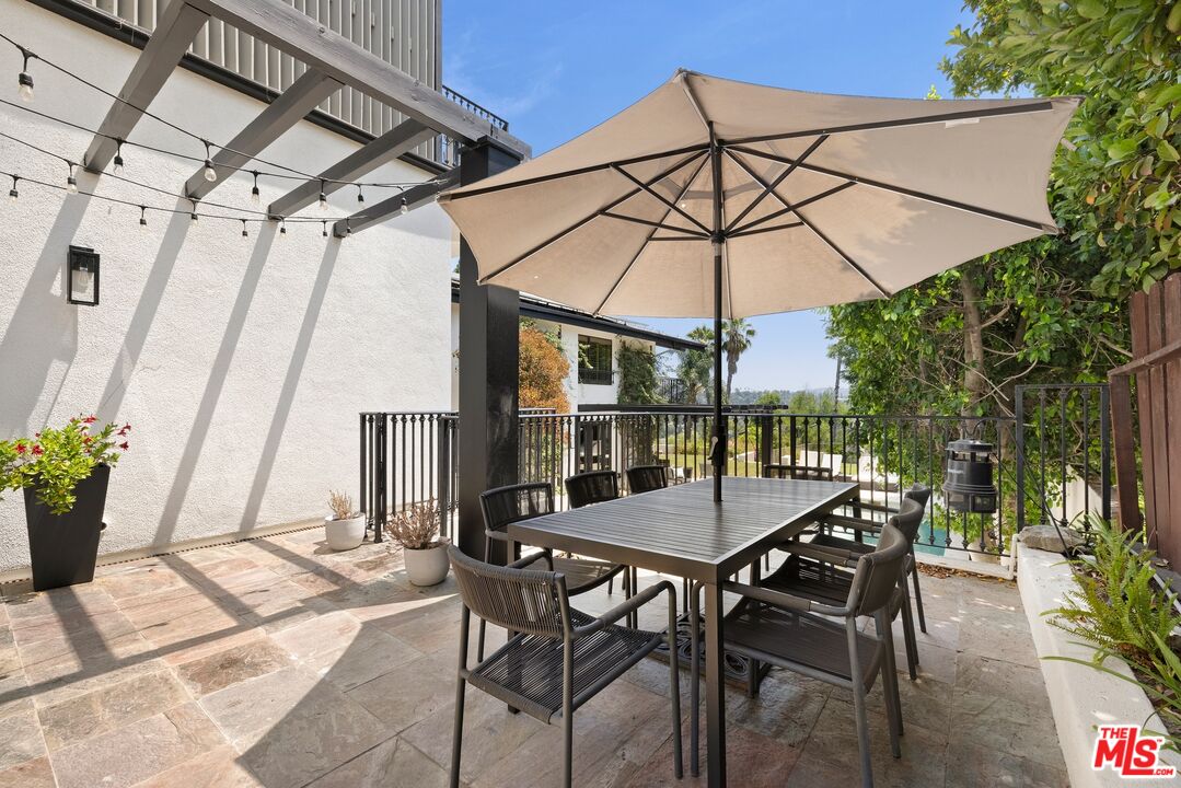 16820 Oak View Dr