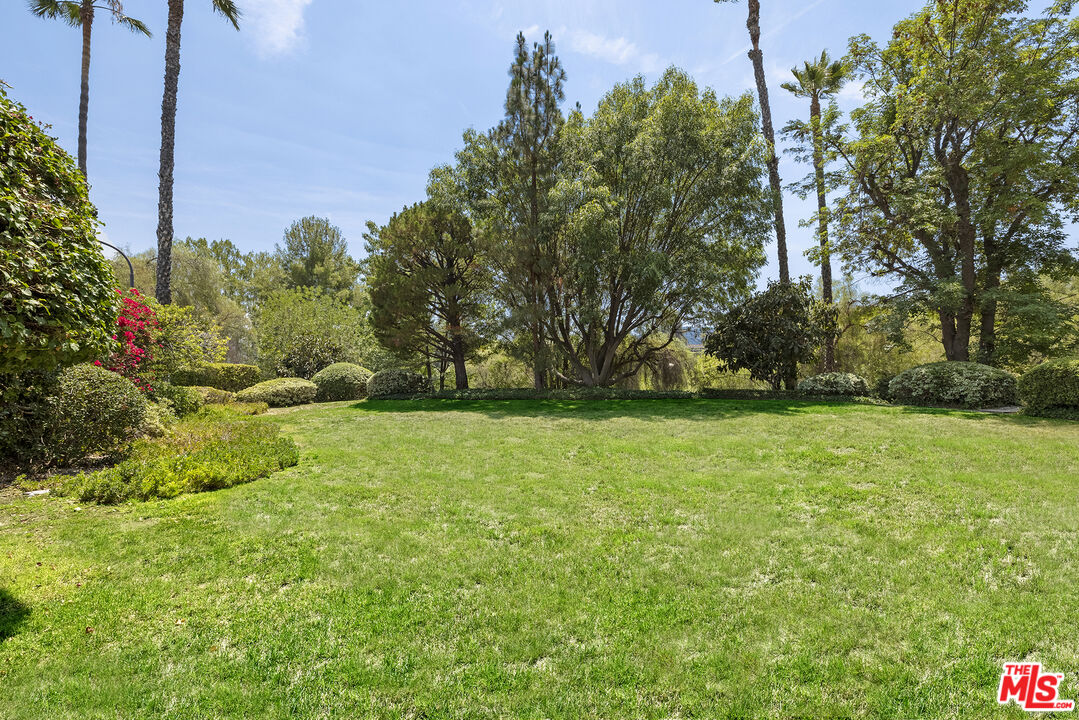 16820 Oak View Dr