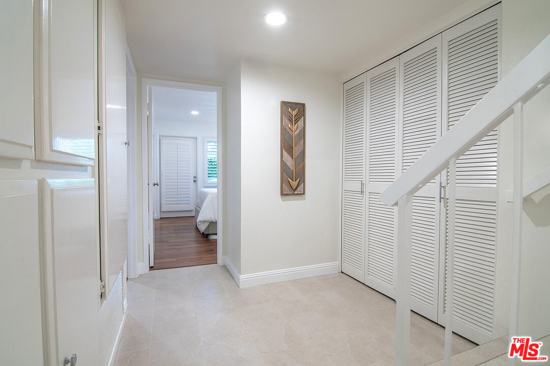 1925 S Beverly Glen Blvd Unit: 37