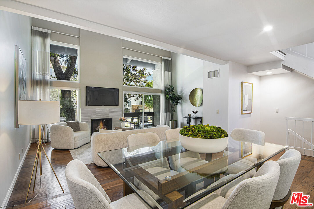 1925 S Beverly Glen Blvd Unit: 37