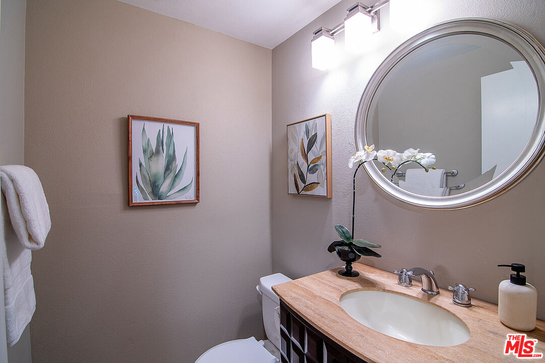 1925 S Beverly Glen Blvd Unit: 37