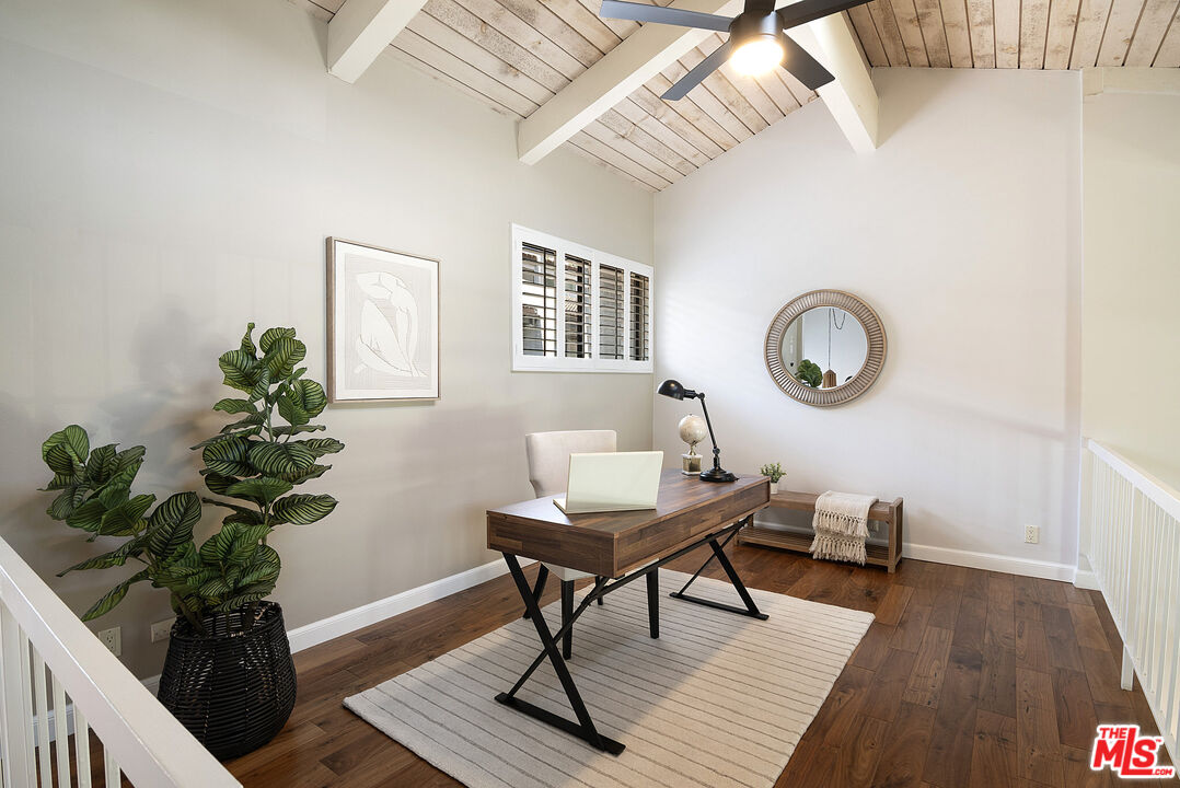 1925 S Beverly Glen Blvd Unit: 37