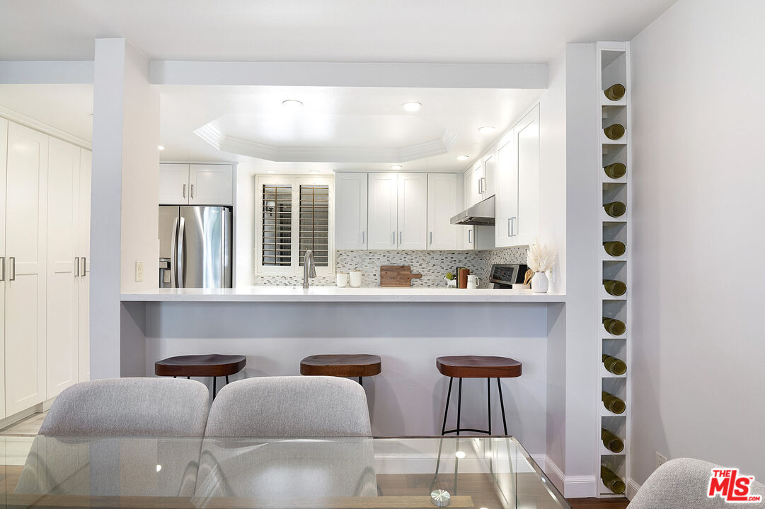 1925 S Beverly Glen Blvd Unit: 37