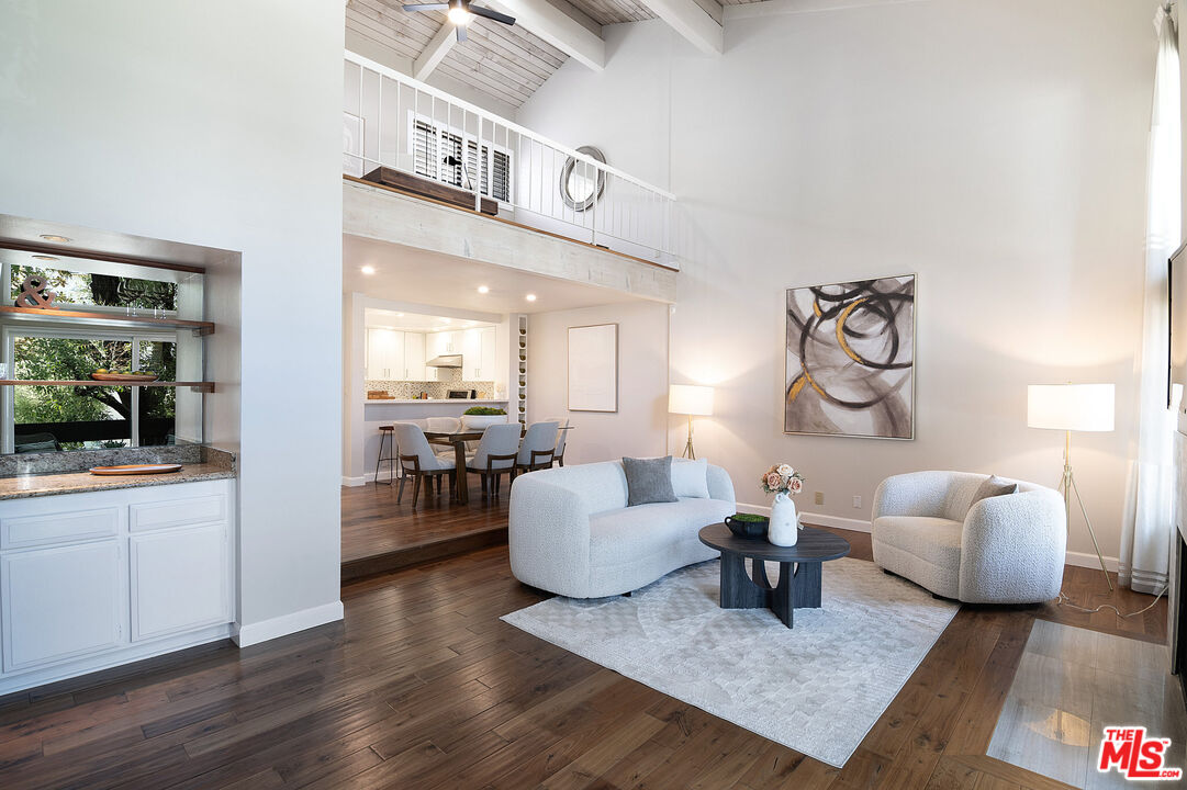 1925 S Beverly Glen Blvd Unit: 37