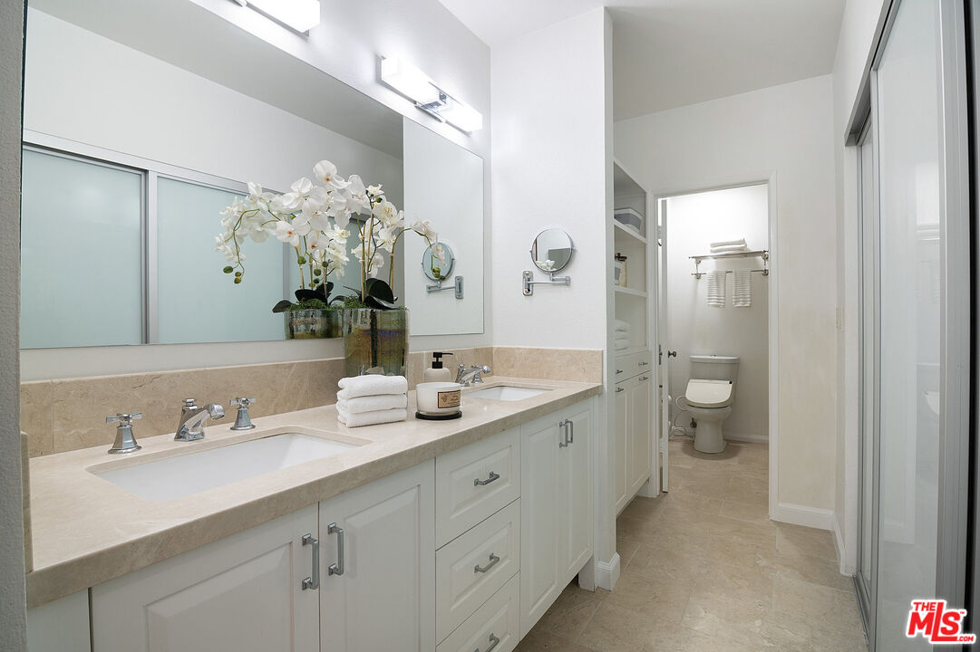 1925 S Beverly Glen Blvd Unit: 37