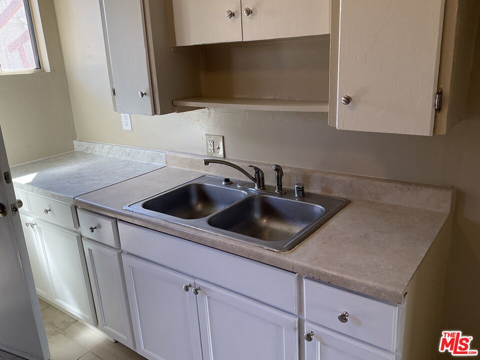 586 San Francisco Ave