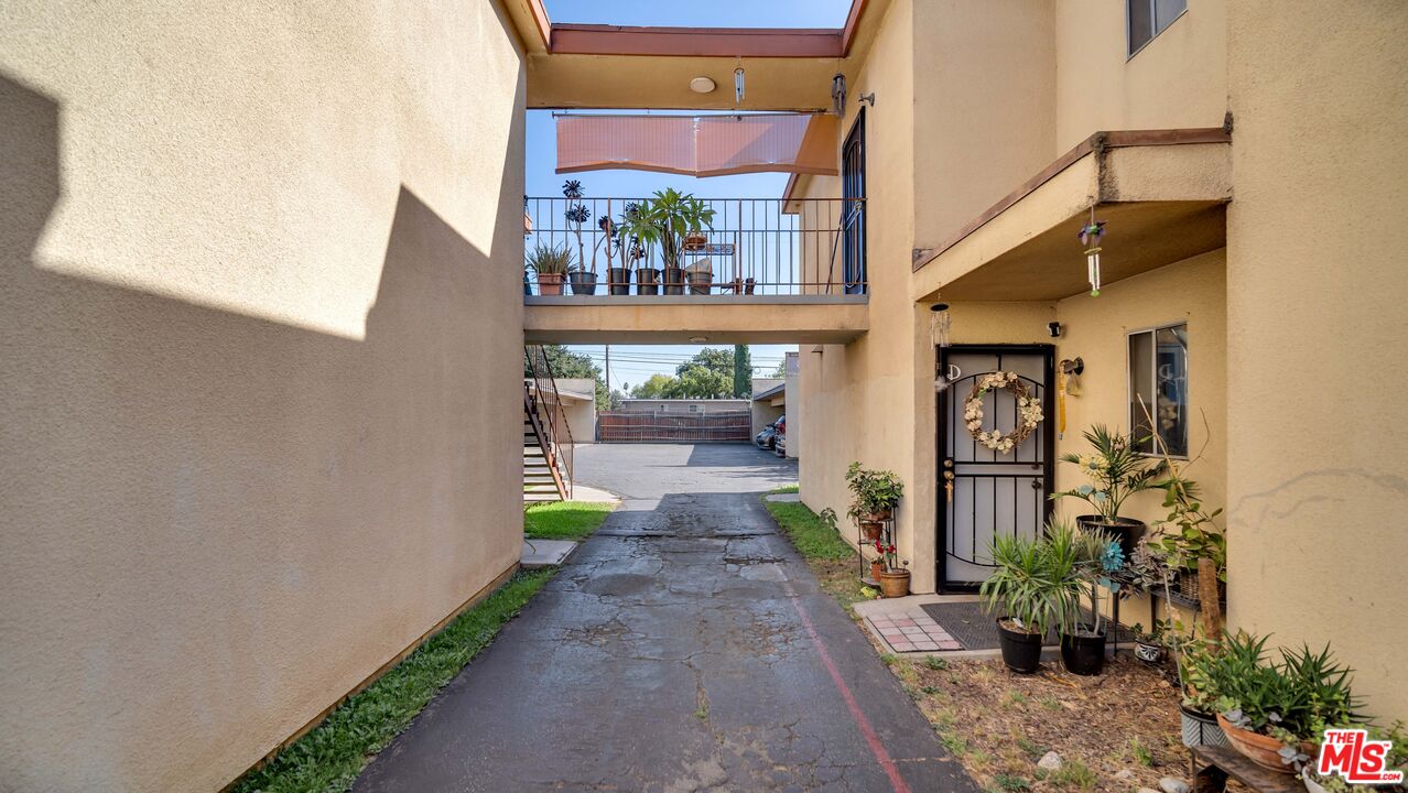 572 San Francisco Ave