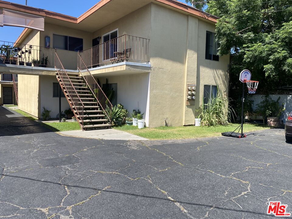 572 San Francisco Ave