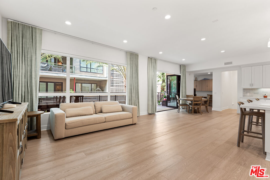 12763 Shell Pl Unit: 1