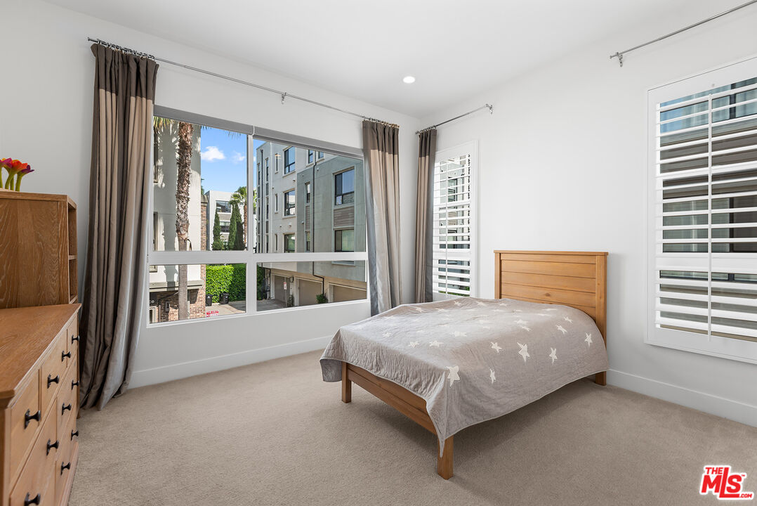 12763 Shell Pl Unit: 1